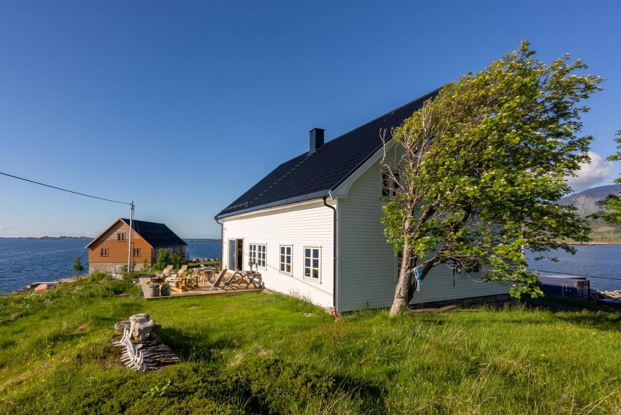 Villa Borgvag - A Unique Seafront Villa In The Heart Of Lofoten Bostad Zewnętrze zdjęcie